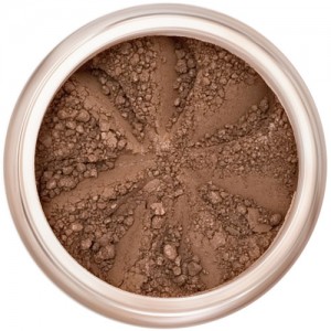 Matte, rich brown in a natural loose mineral powder formulation