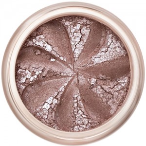 Smoky brown shimmer in a natural loose mineral powder formulation